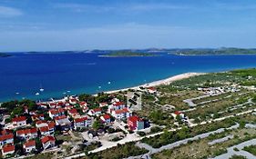 Apartments And Rooms Saric